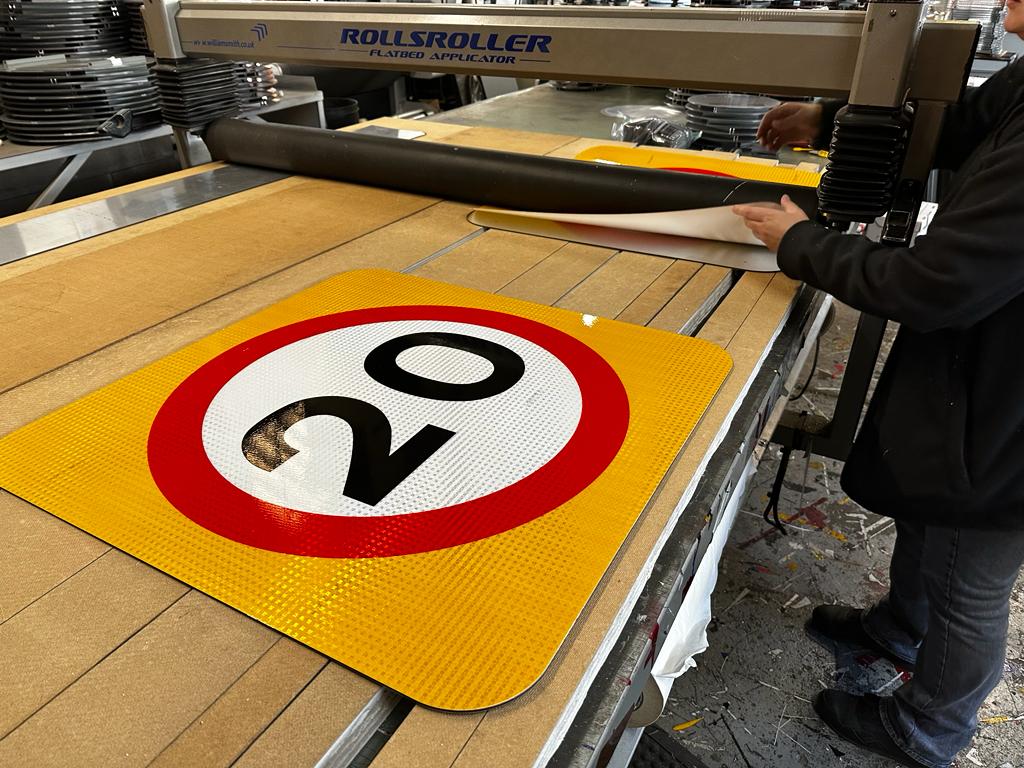 Izrada saobracajnih znakova